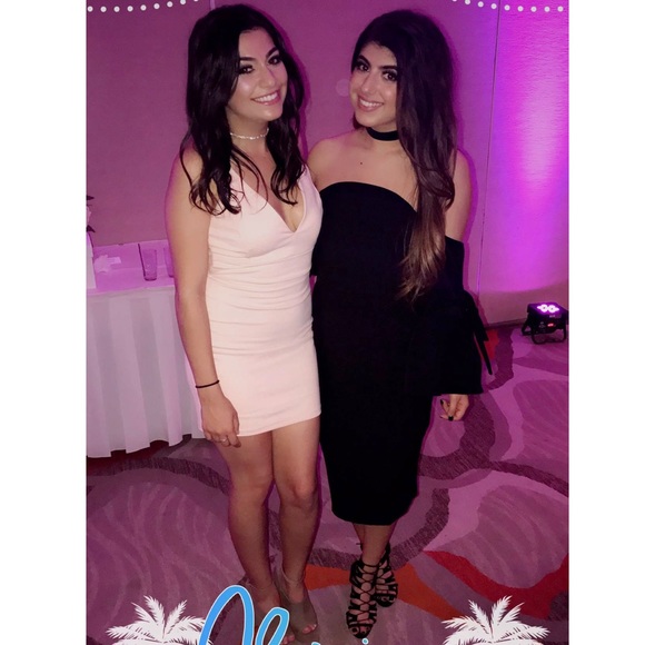 TALULAH SHEATH DRESS Off The Shoulder Style - Picture 8 of 8